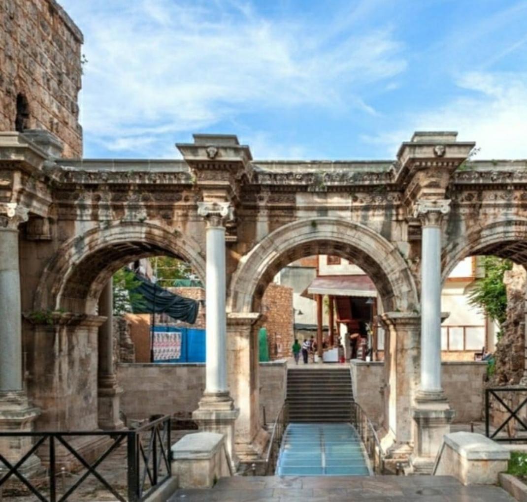 Daire Antalya'nin Kalbinde Old-town Ve Marina Yakini Sik Antalya