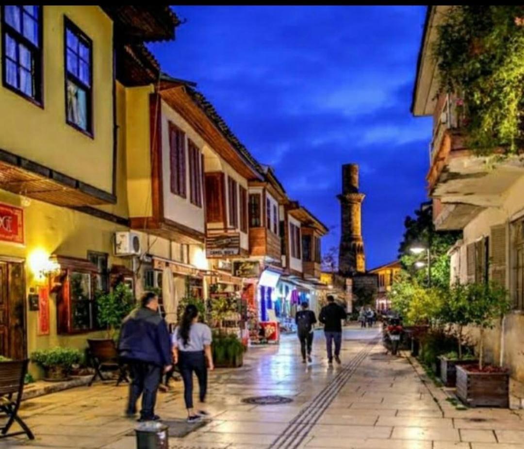 Antalya'nin Kalbinde Old-town Ve Marina Yakini Sik *